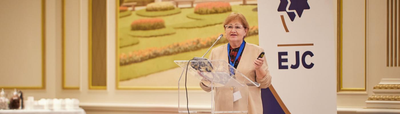 Директор ЄКУ Інна Іоффе представила у Європарламенті доповідь про становище єврейської громади України під час війни