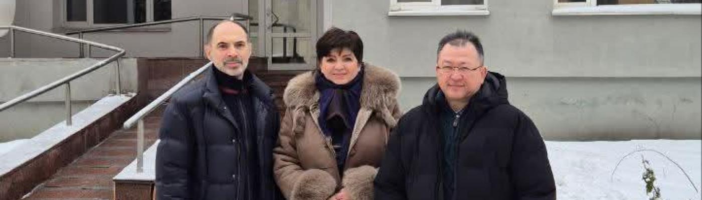 «Джойнт» та Хесед подарували теплі речі мешканцям Будинку компактного проживання для літніх євреїв